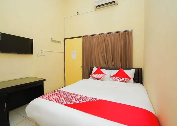 Oyo 2902 Graha 18 Hotel Surabaya